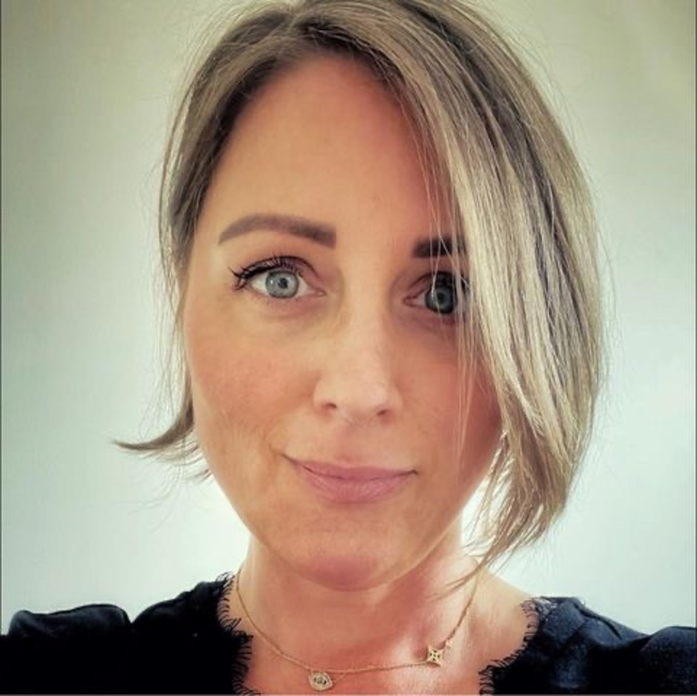 Meet your Posher, Angela